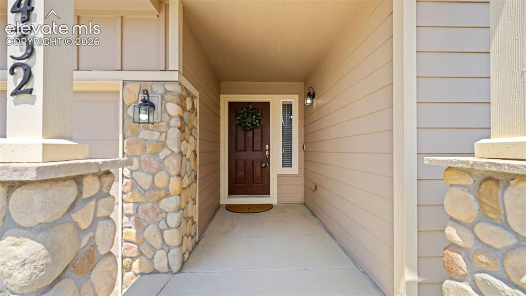 Image 4 of 39: Entry