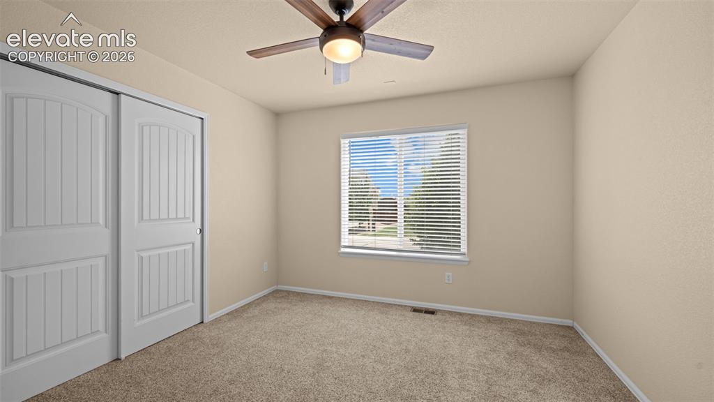 Image 7 of 39: Bedroom
