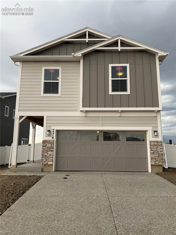 Image 1 of 21: Front of Structure