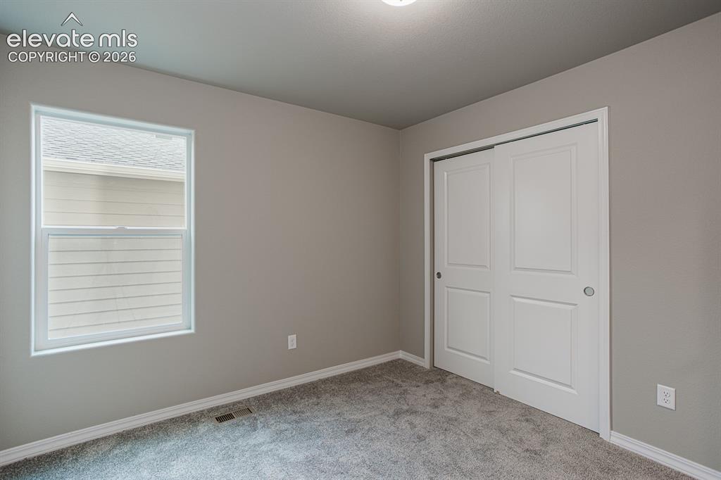 Image 19 of 21: *Photos of previous inventory home of same floor plan. Features and options