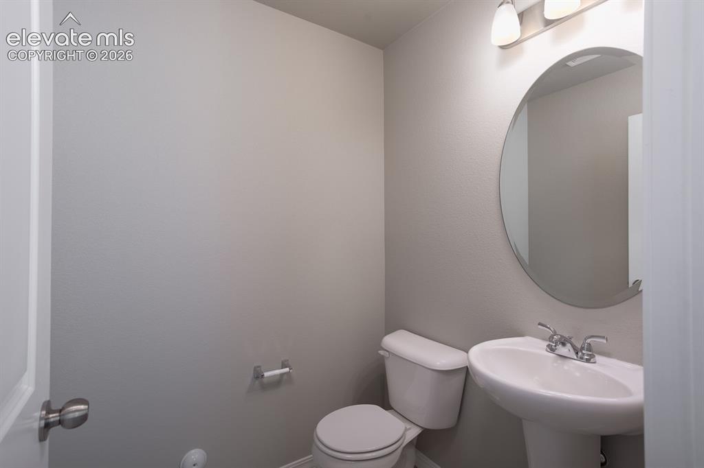 Image 2 of 21: *Photos of previous inventory home of same floor plan. Features and options