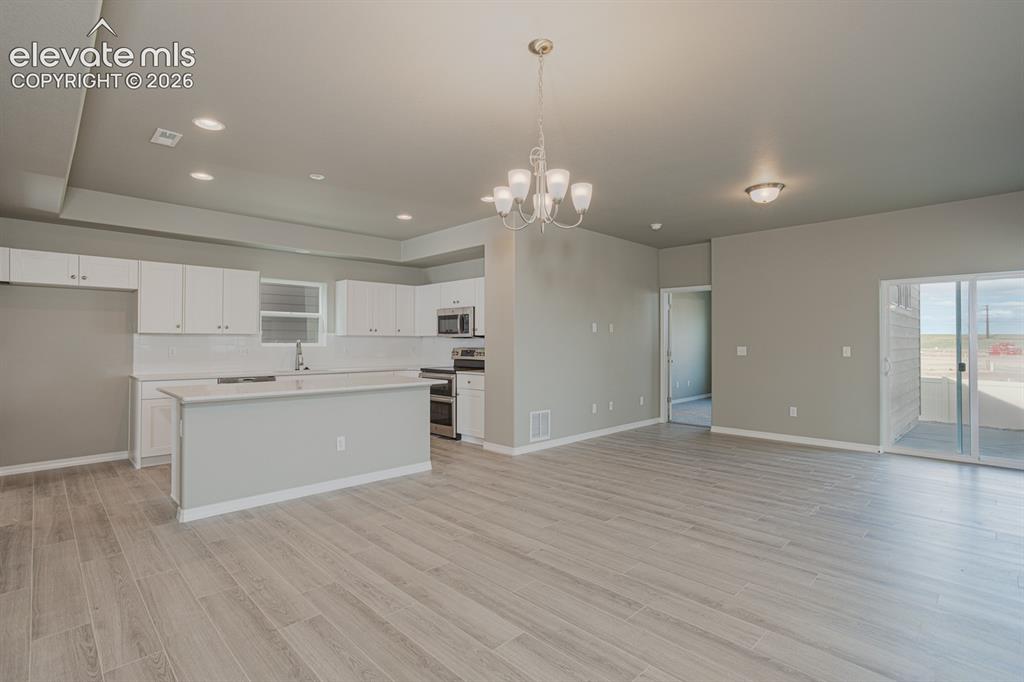 Image 9 of 21: *Photos of previous inventory home of same floor plan. Features and options