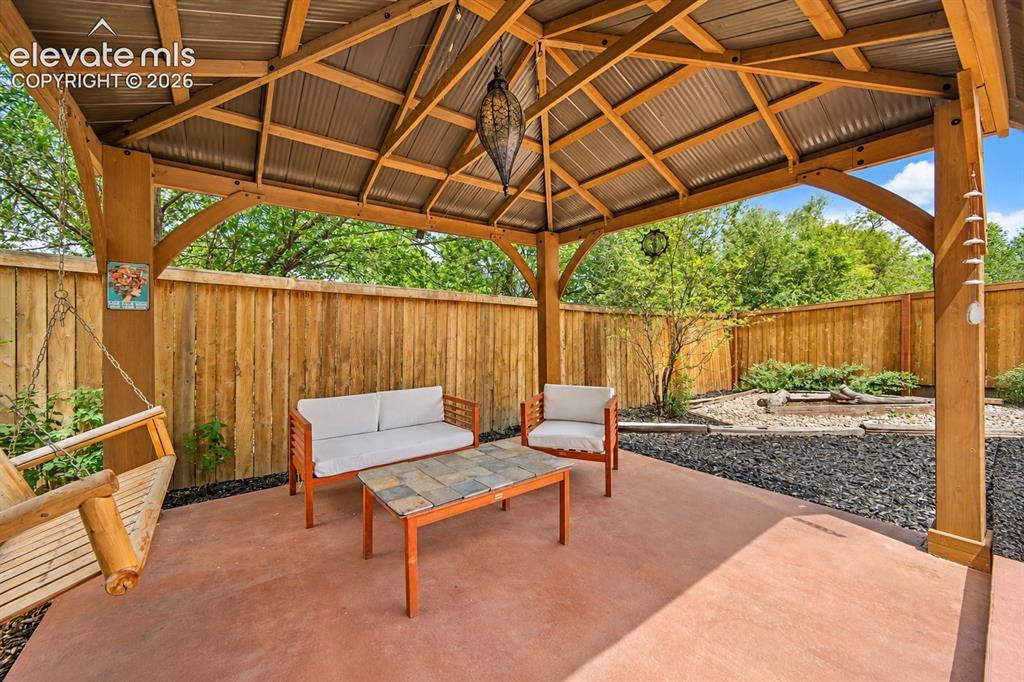 Image 24 of 24: Patio