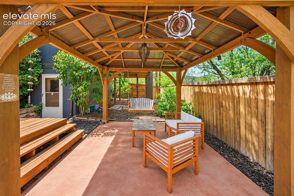 Image 5 of 24: Patio