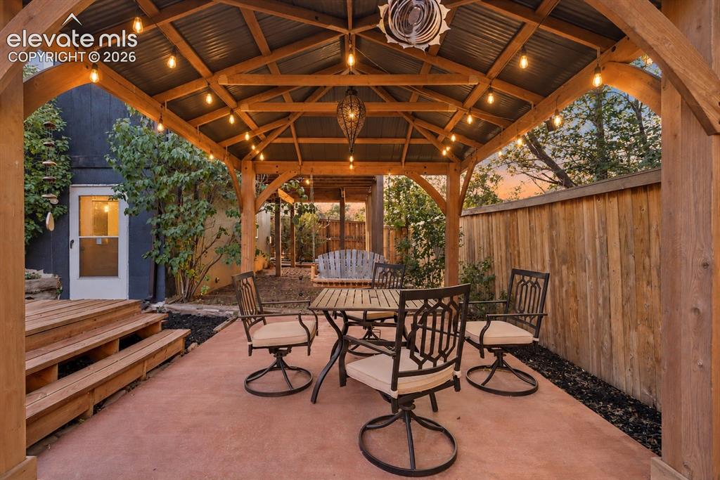 Image 7 of 24: Patio