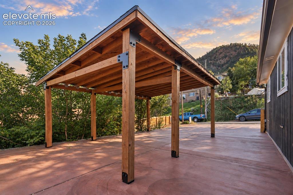 Image 8 of 24: Patio