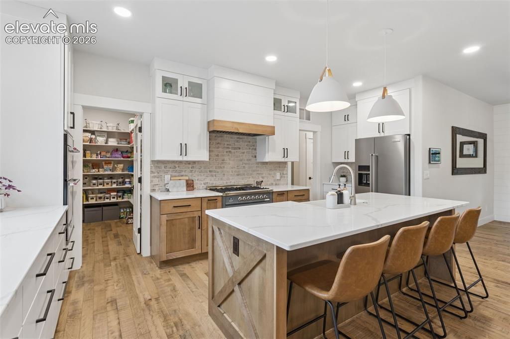 Image 11 of 49: Kitchen