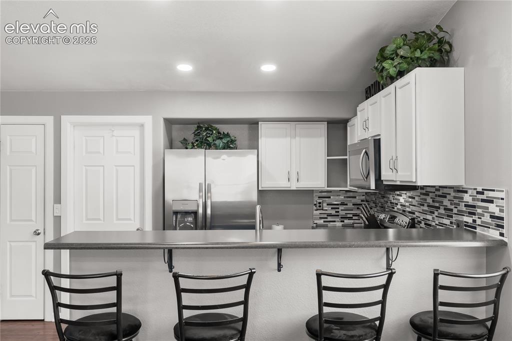 Image 7 of 34: Kitchen