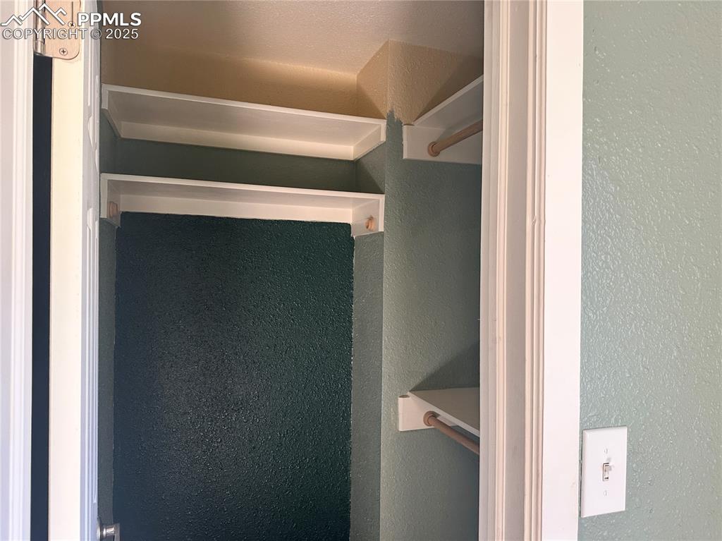 Image 26 of 29: Closet