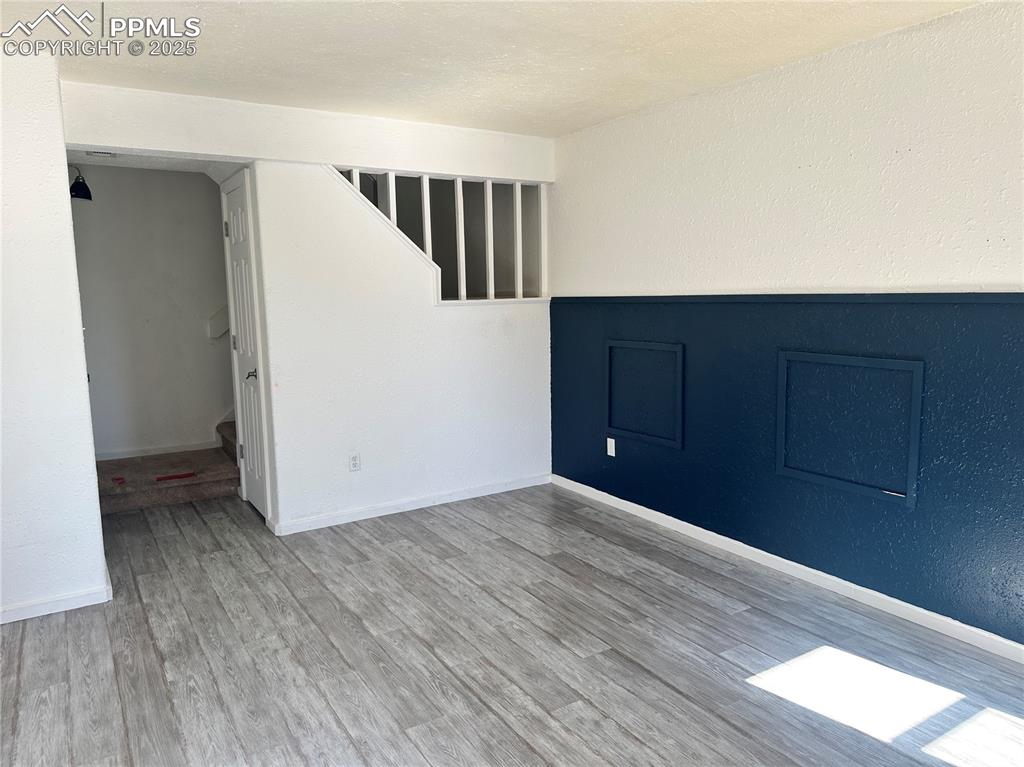 Image 6 of 29: Living Room