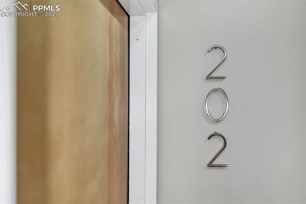 Image 6 of 48: View of details