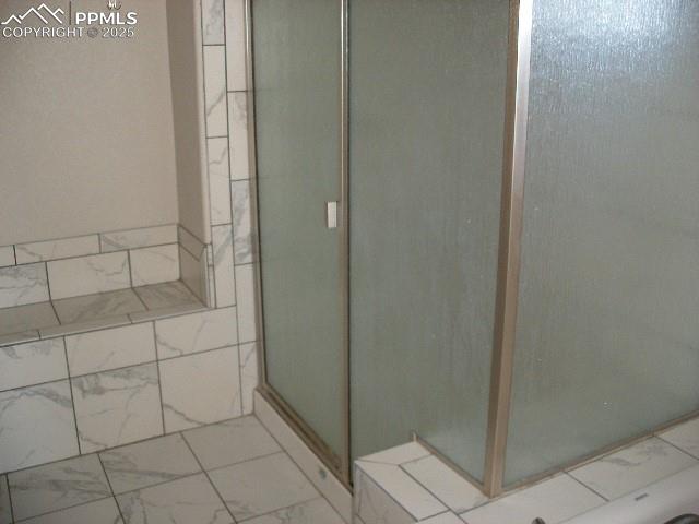 Image 19 of 41: Bathroom