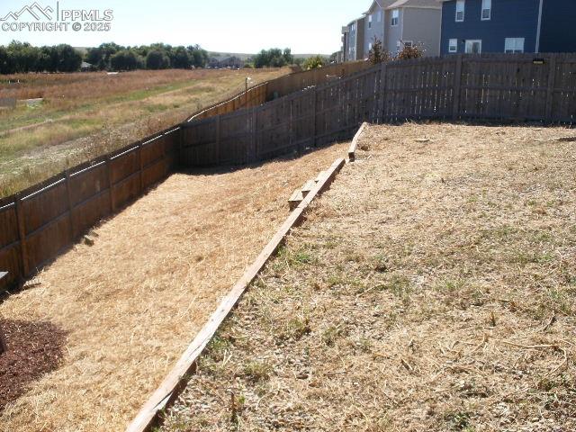 Image 41 of 41: Yard