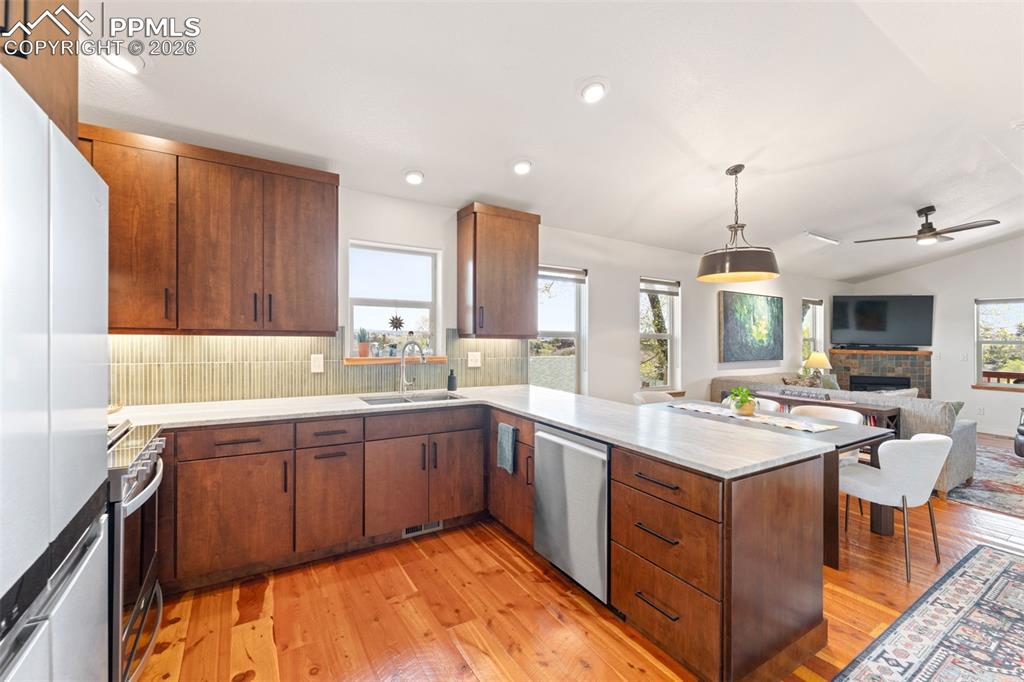 Image 11 of 38: Plenty of Natural Light Throughout