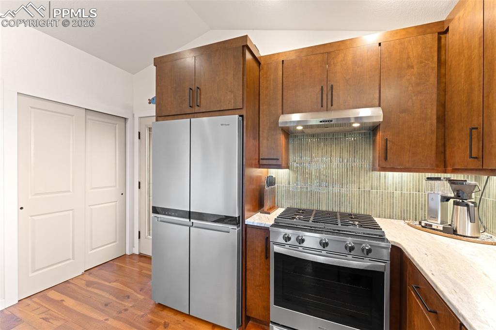 Image 9 of 38: Gas Stove in the Kitchen