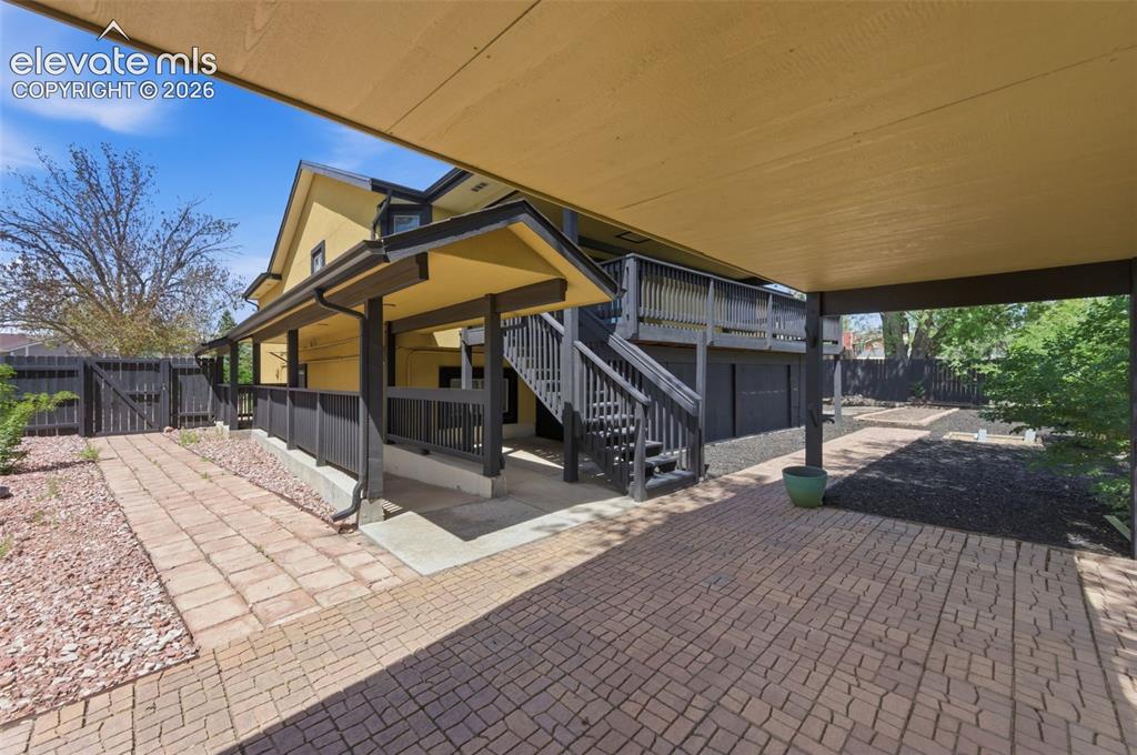 Image 15 of 20: Patio