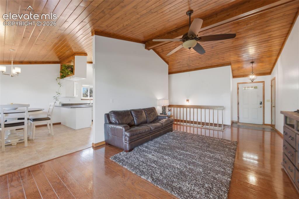 Image 5 of 20: Living Room