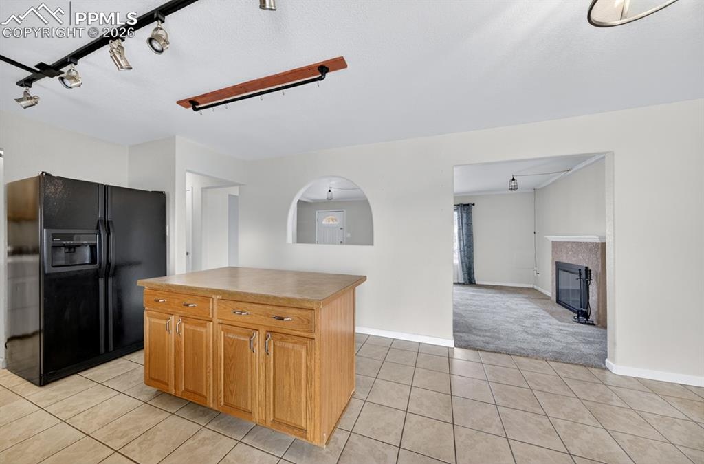 Image 16 of 29: Kitchen