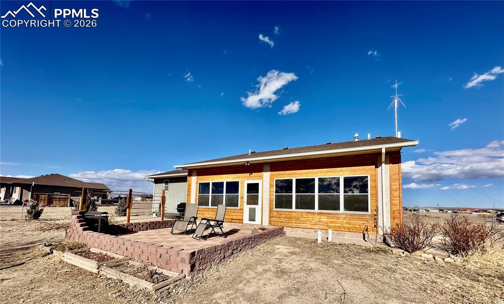 Image 22 of 26: Back of Structure