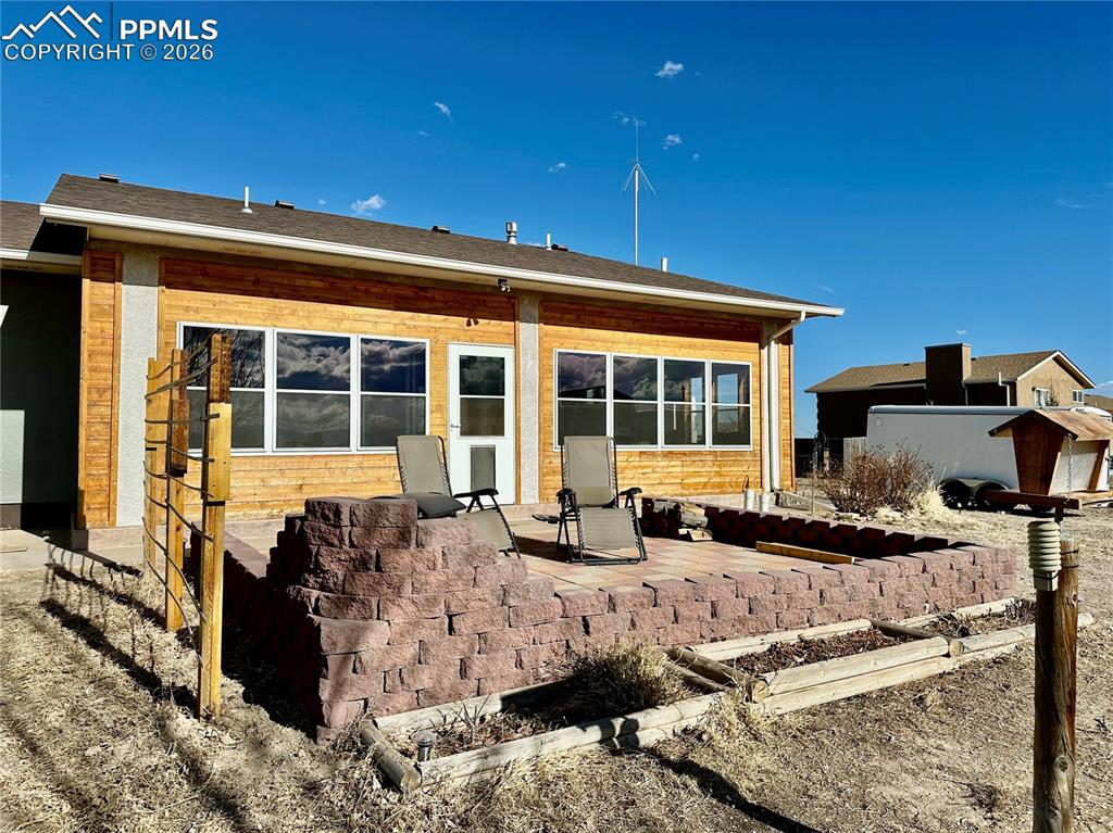 Image 23 of 26: Back of Structure