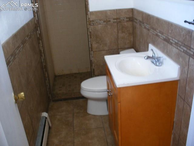 Image 17 of 40: Bathroom