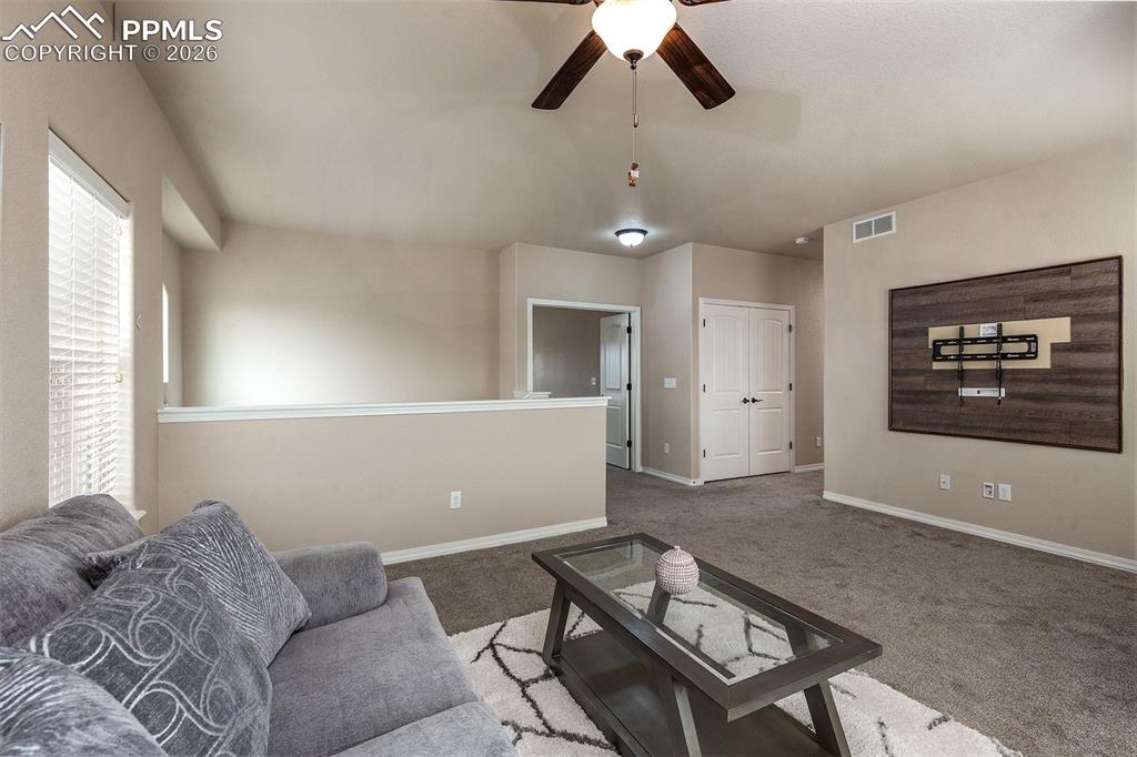 Image 17 of 36: Living Room