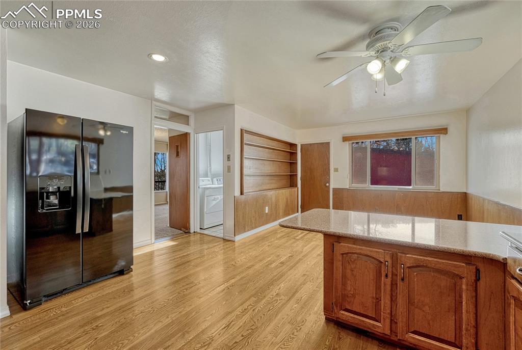 Image 10 of 49: Kitchen