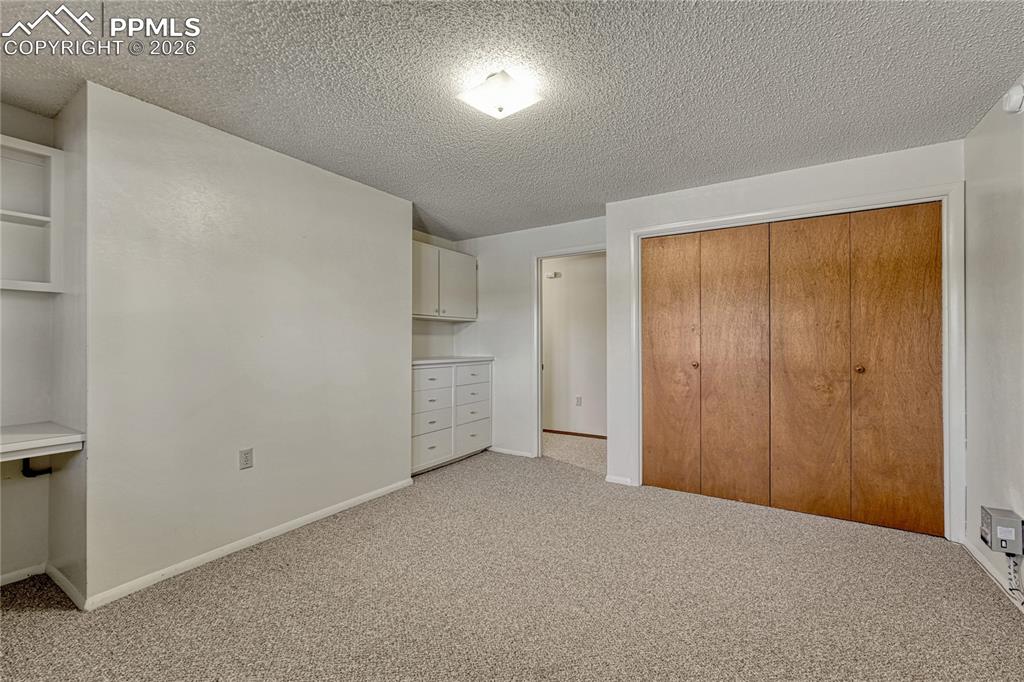 Image 31 of 49: Bedroom