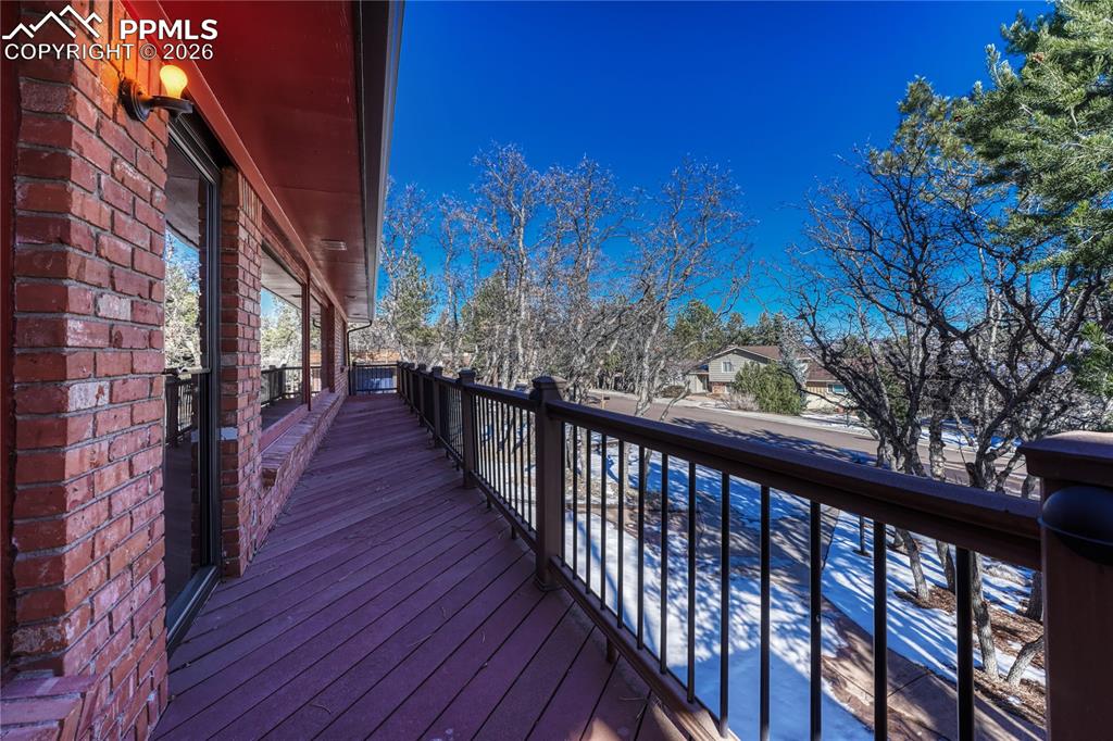 Image 37 of 49: Deck