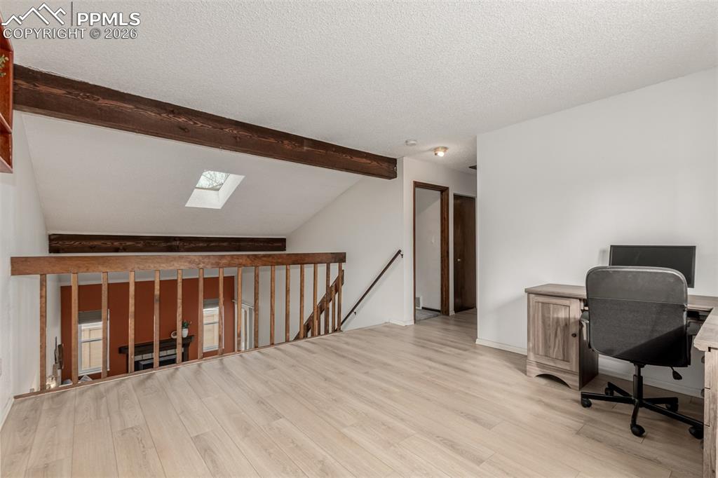 Image 13 of 25: Loft