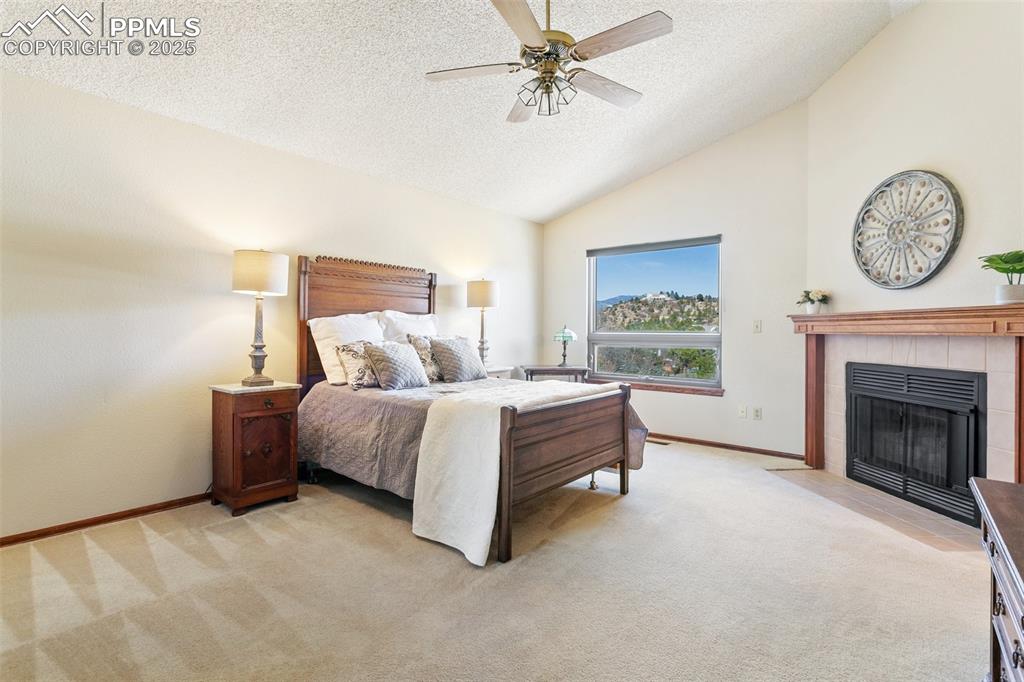 Image 13 of 38: Bedroom
