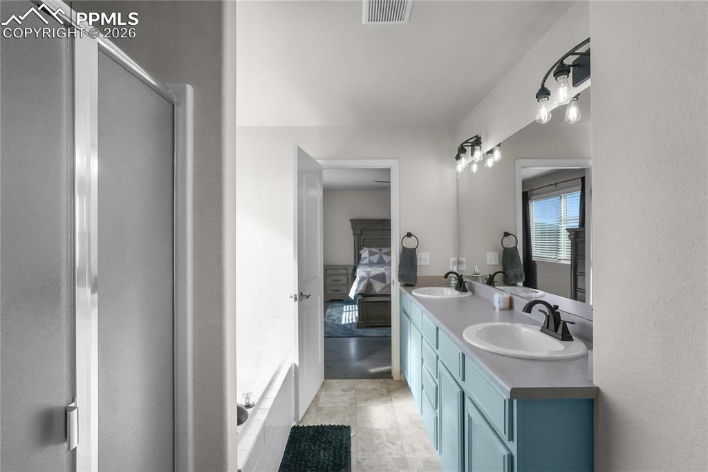 Image 14 of 25: Master Bathroom