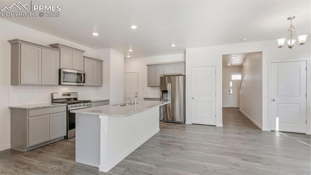 Image 3 of 15: No Description Available