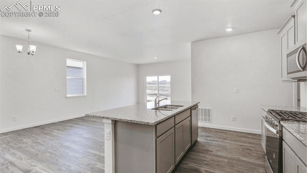 Image 5 of 15: No Description Available