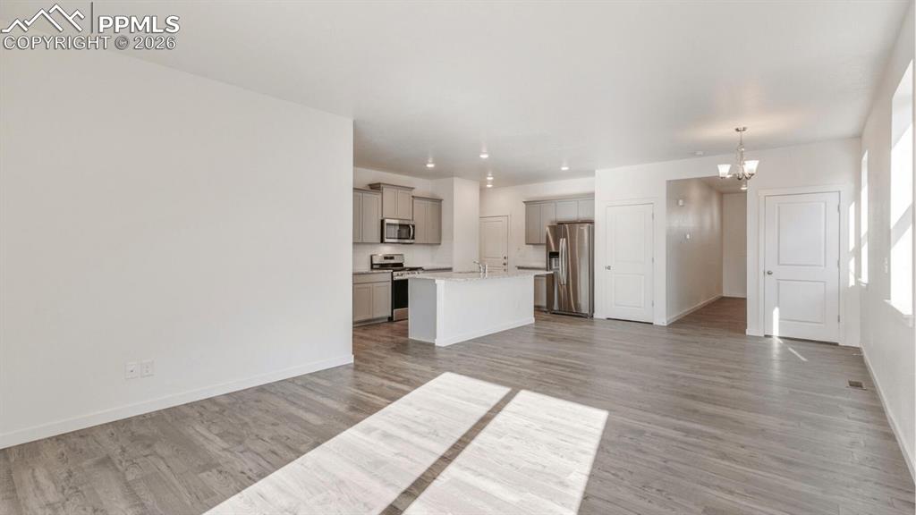 Image 6 of 15: No Description Available