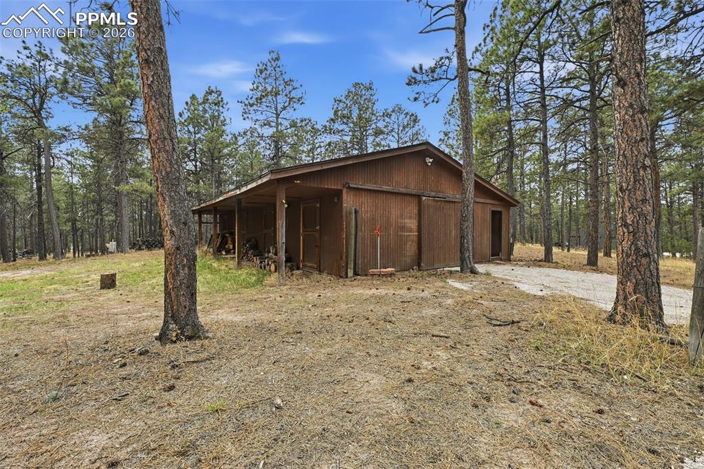 Image 42 of 50: Barn