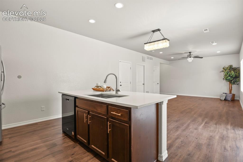 Image 12 of 29: Kitchen