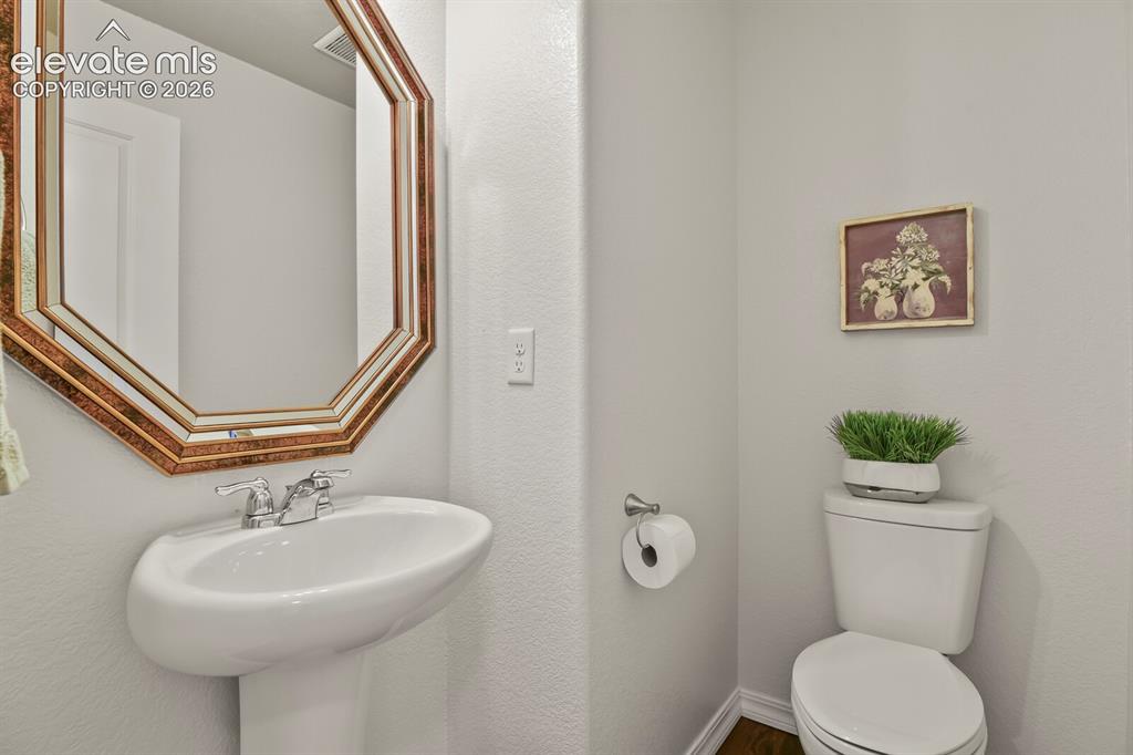Image 3 of 29: Bathroom