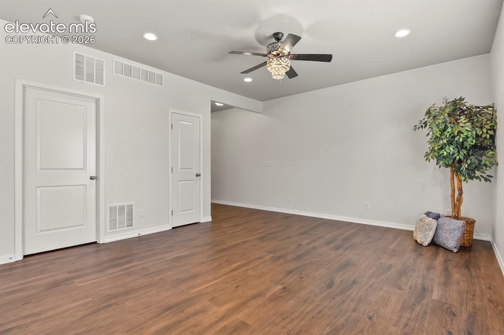Image 7 of 29: Living Room