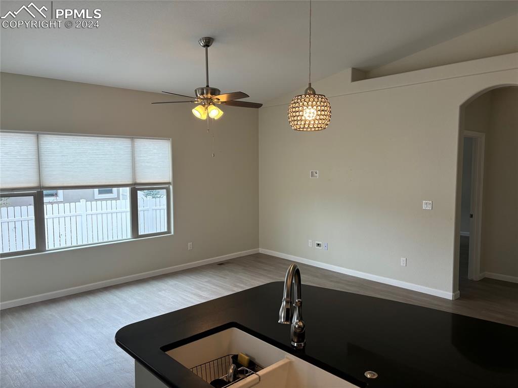 Image 9 of 25: Kitchen