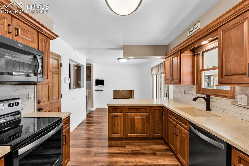 Image 18 of 50: No Description Available