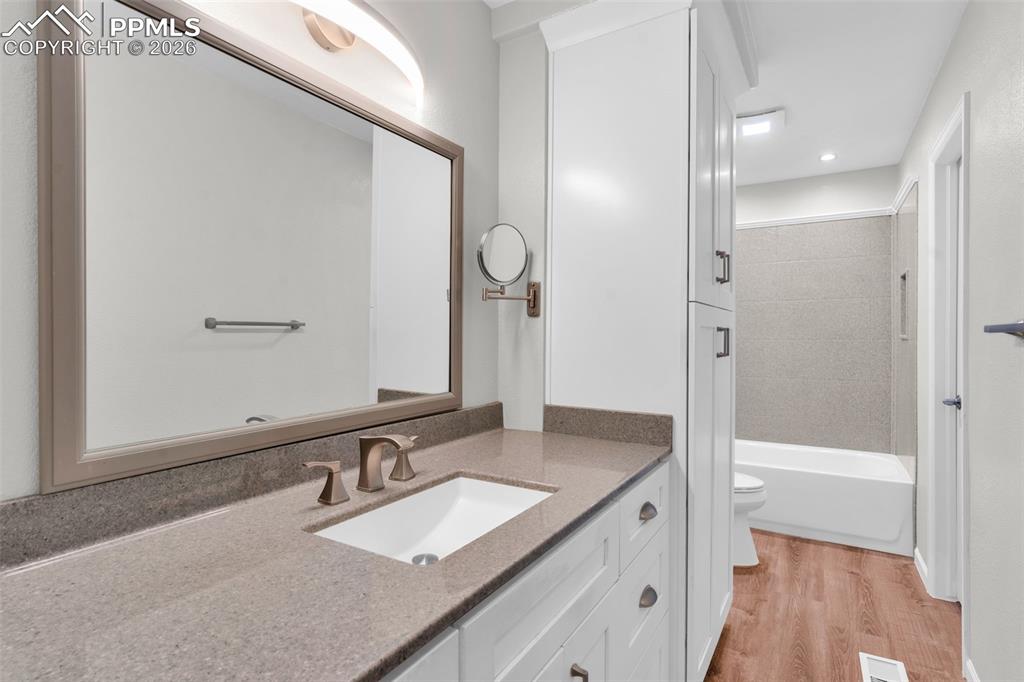 Image 37 of 50: No Description Available