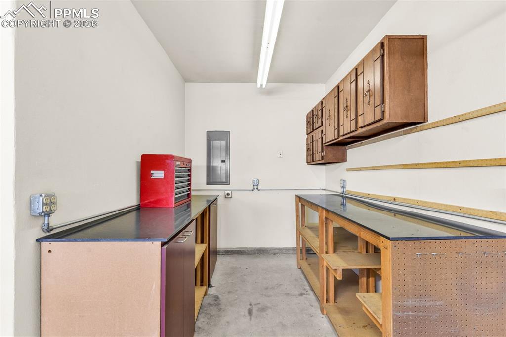 Image 40 of 50: No Description Available