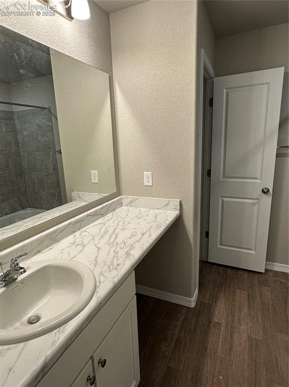 Image 7 of 11: Bathroom