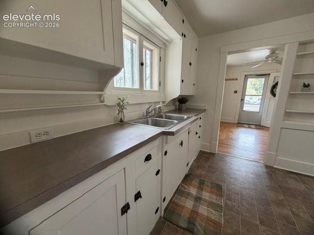 Image 11 of 45: Kitchen