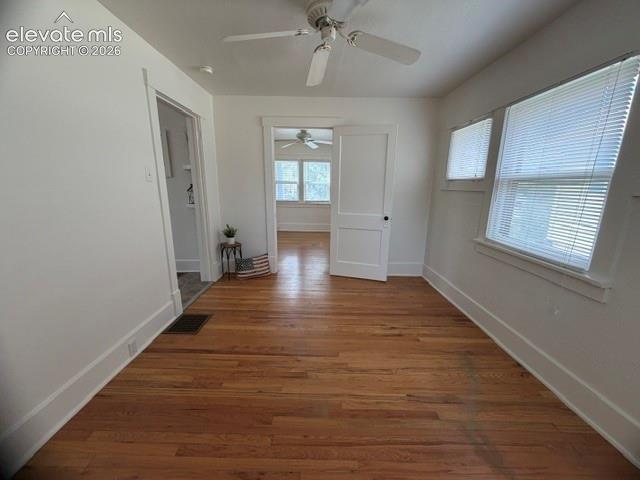Image 20 of 45: Bedroom