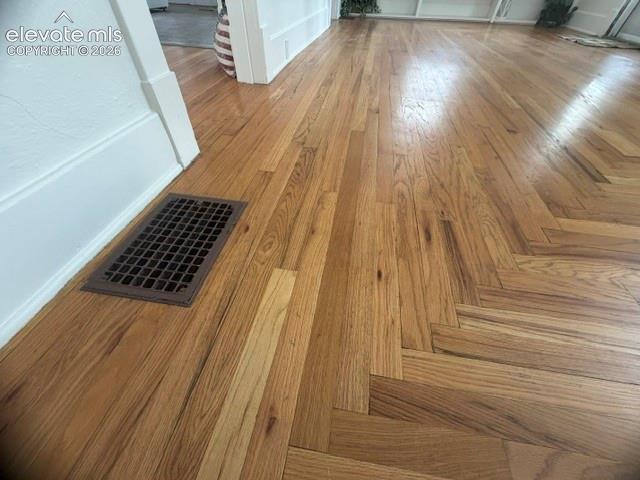Image 6 of 45: Amazing floors