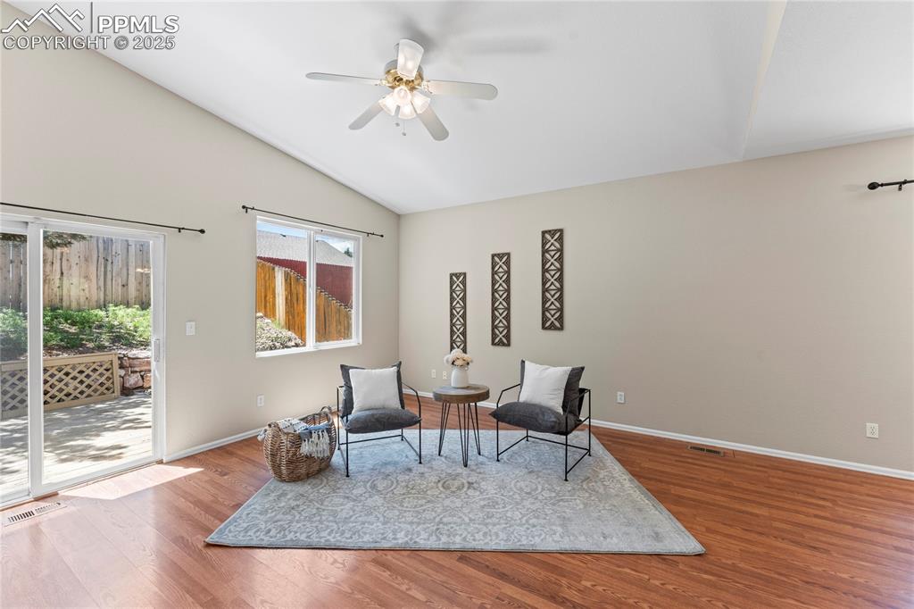 Image 10 of 44: Sitting Room