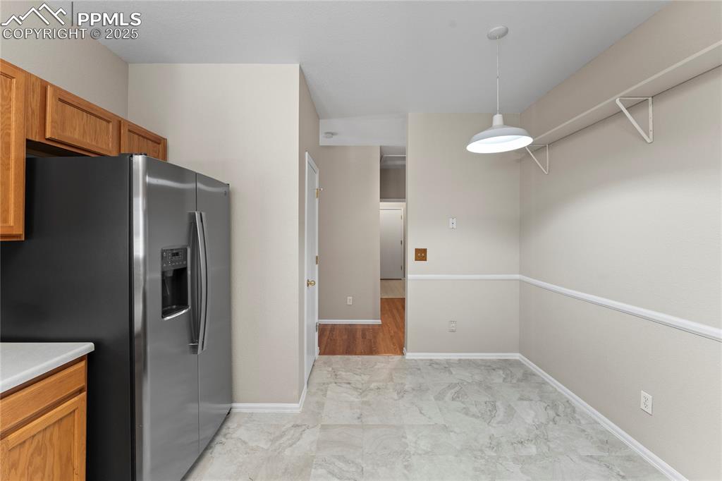 Image 14 of 44: Kitchen