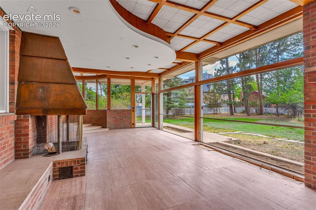 Image 8 of 41: Sun Room